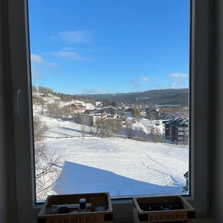 Hyggelig Toppleilighet Naer Sentrum Apartamento *